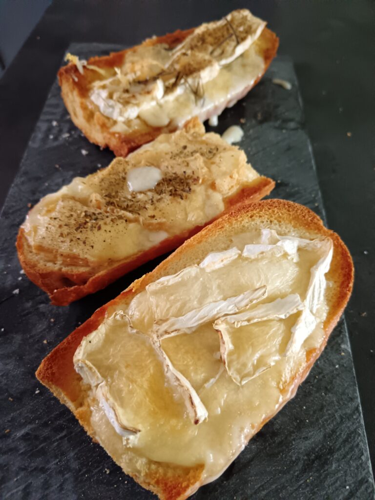 prêt à manger Tartines au Camembert et tartines au maroilles